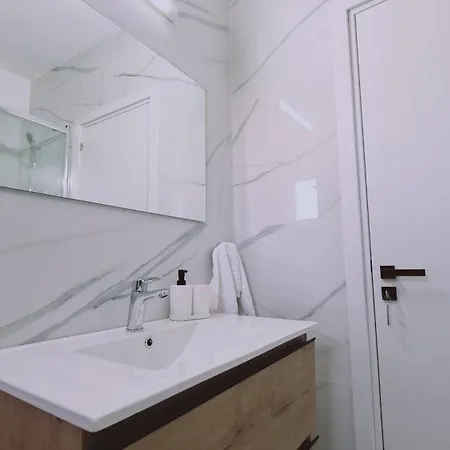 Azure Dream * باراليمني